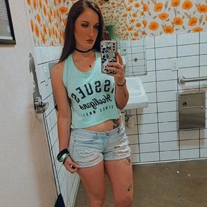 Meet your Posher, Jenna